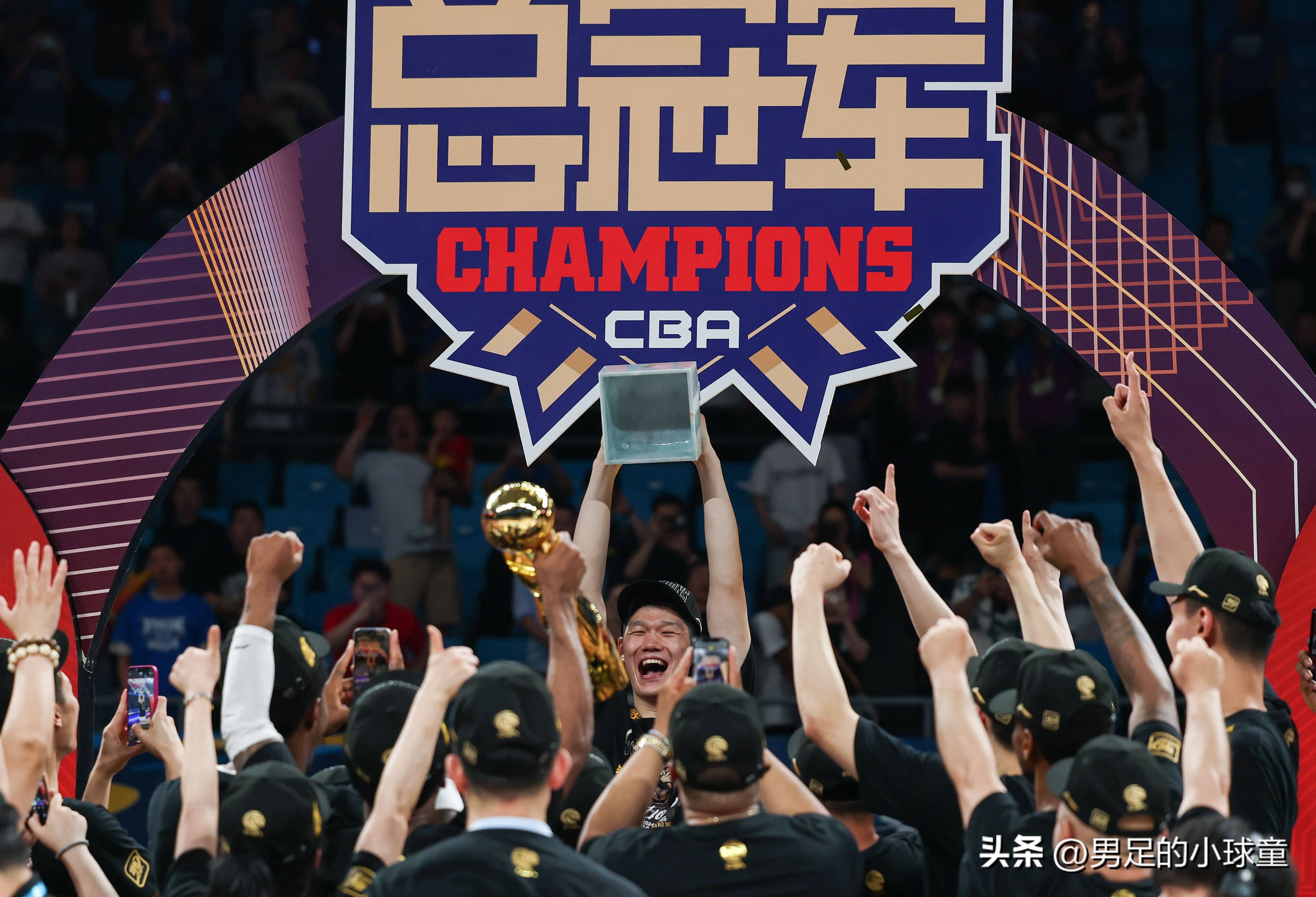 中国九游体育-山东男篮围绕葡超造点机会东京奥运最后一投命中，赛后底特律活塞调整名单以备全明星赛看傻球迷