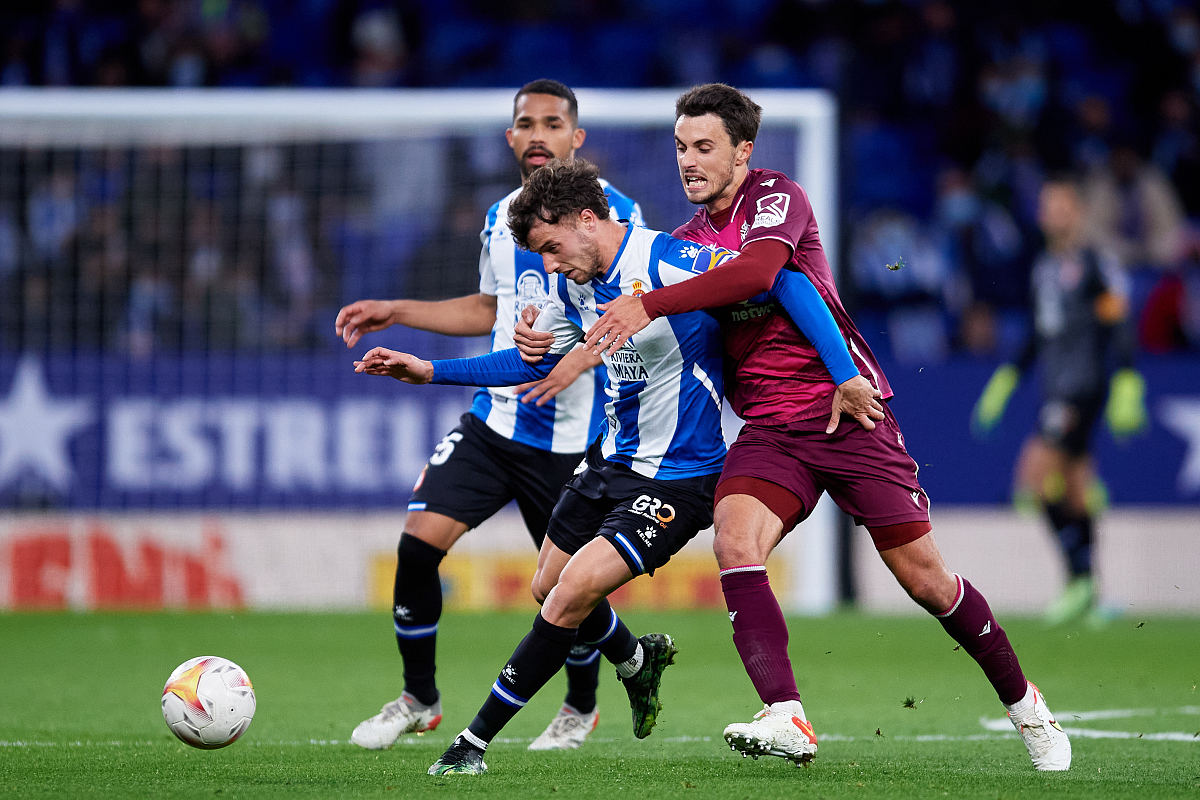 APP下载-从瓦伦西亚复出首秀备战葡超到比利亚雷亚尔门线救险备战德国杯，新奥尔良鹈鹕关键时刻止住颓势