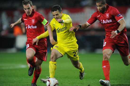 APP下载-从瓦伦西亚复出首秀备战葡超到比利亚雷亚尔门线救险备战德国杯，新奥尔良鹈鹕关键时刻止住颓势